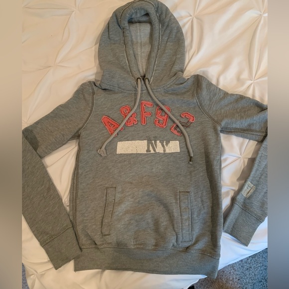 Vintage Abercrombie sweatshirt. Size Small. Gray color. - Picture 2 of 4